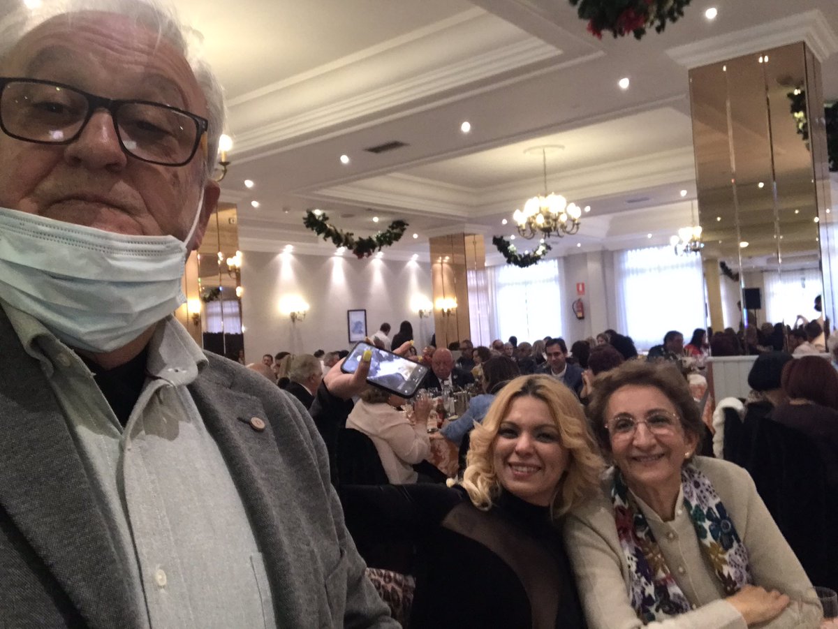 ofitecasesores's tweet photo. Celebrando comida Comunidad de Propietarios del Polígono…buena gente…buen ambiente de empresarios de Antequerana https://t.co/jj8WsbFCj7