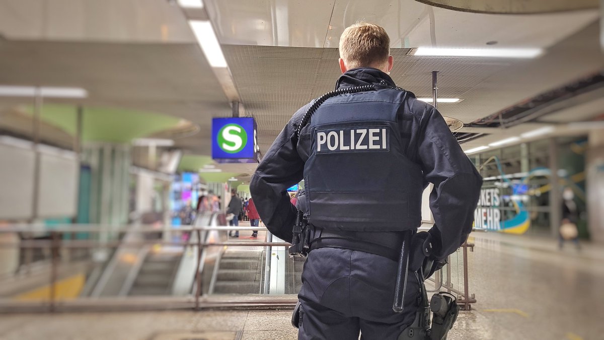 Polizei Frankfurt tweet media