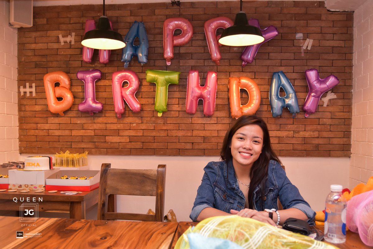 QueenJGOfficial's tweet photo. Happy 25th Birthday Jema! :) 

#Happy25thJema
HAPPY BIRTHDAY JEMA https://t.co/gCsA7tiTjF