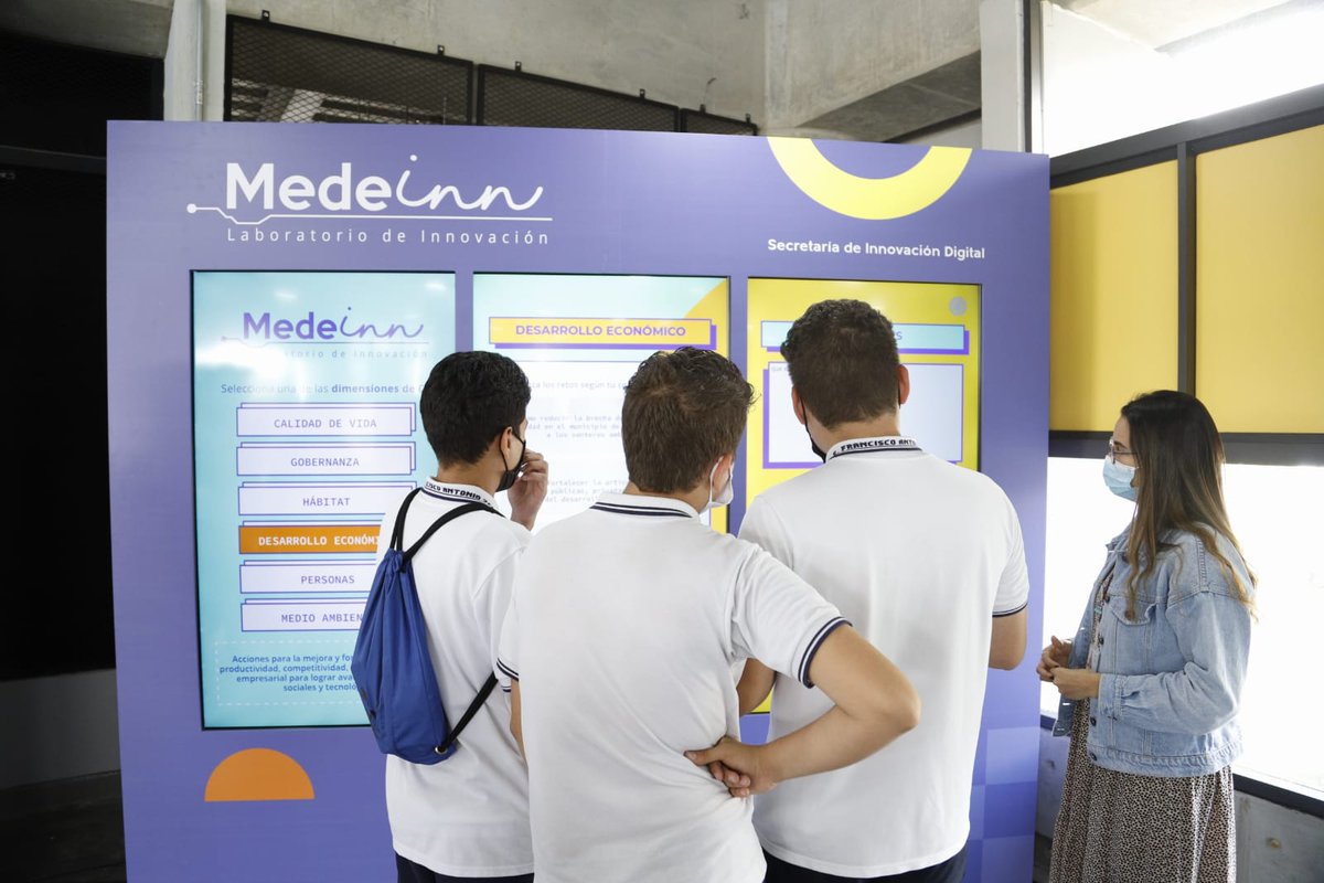 Sebastian_TIC's tweet photo. ¿Qué esperas para llegar a nuestro #MDETechFest? Aún estás a tiempo. Hasta las 5:00 p.m. podrás disfrutar de un mundo de tecnología, innovación y ciencia que no te puedes perder. En el #PabellónDeInnovación encontrarás todo un recorrido con tecnologías 4.0👇👇 https://t.co/9rVvKCgpka