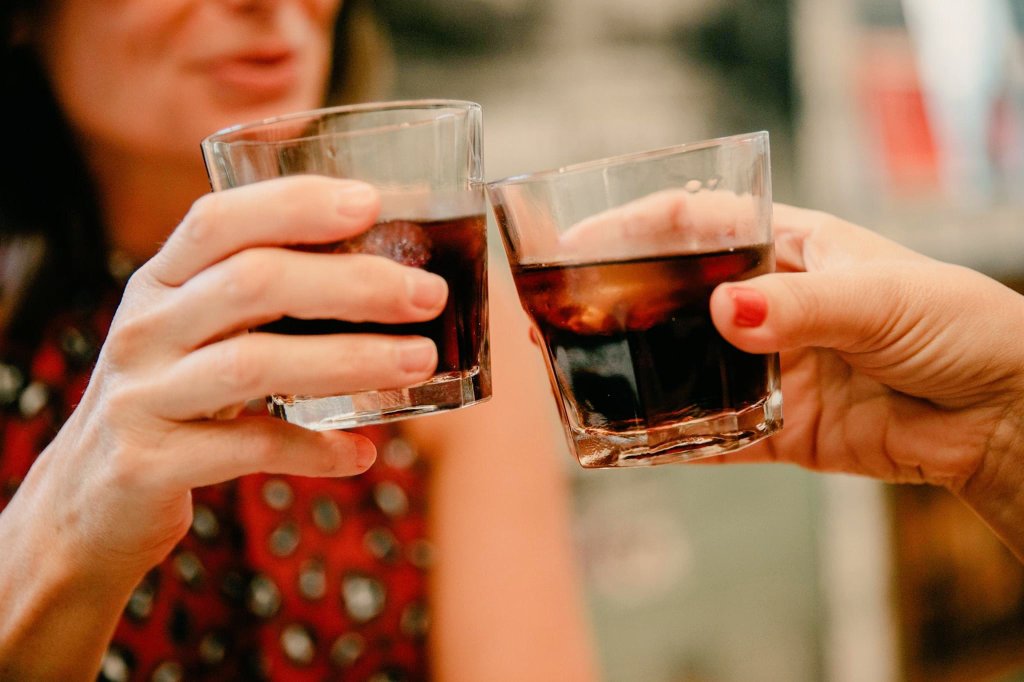 rac1manat's tweet photo. 🔴 SORTEGEM 1 nit d'HOTEL 2 pax @ReusPromocio @reus_cat q inclou: 
Visita @CasaNavas_Reus i #GaudiCentre, ruta del #Vermut, lot oli @DOP_Siurana #avellana i vermut 🕍Per participar IMPRESCINDIBLE  👇
➡️Seguir @viatjab, fer RT i dir:
➡️Què fareu o us agradaria fer el proper PONT❓ https://t.co/18zLUGawnj