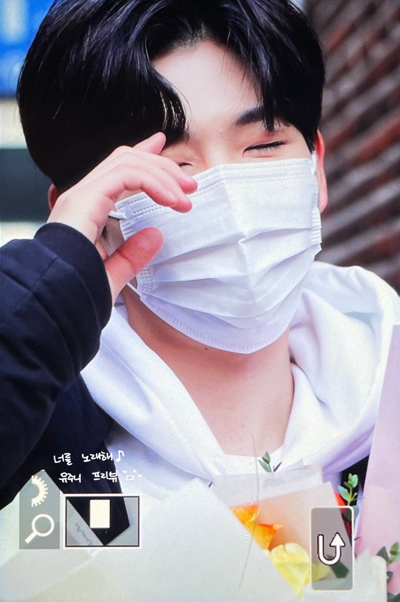 211127 상실의시대 퇴근

청춘영화가 따로 없네🙂

#디원스 #D1CE #정유준 #유준 #준나니 #정민환 #민환 <a href="/officialD1CE/">디원스 D1CE</a>