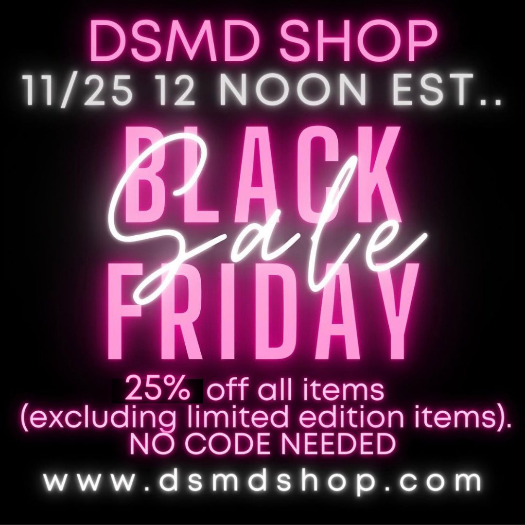 dsmdshop's tweet photo. Black Friday sale is live and our holiday sponges are back for the season! Link is https://t.co/fUSXrCmDDw ❤️❤️ https://t.co/xRTQDuL7d8