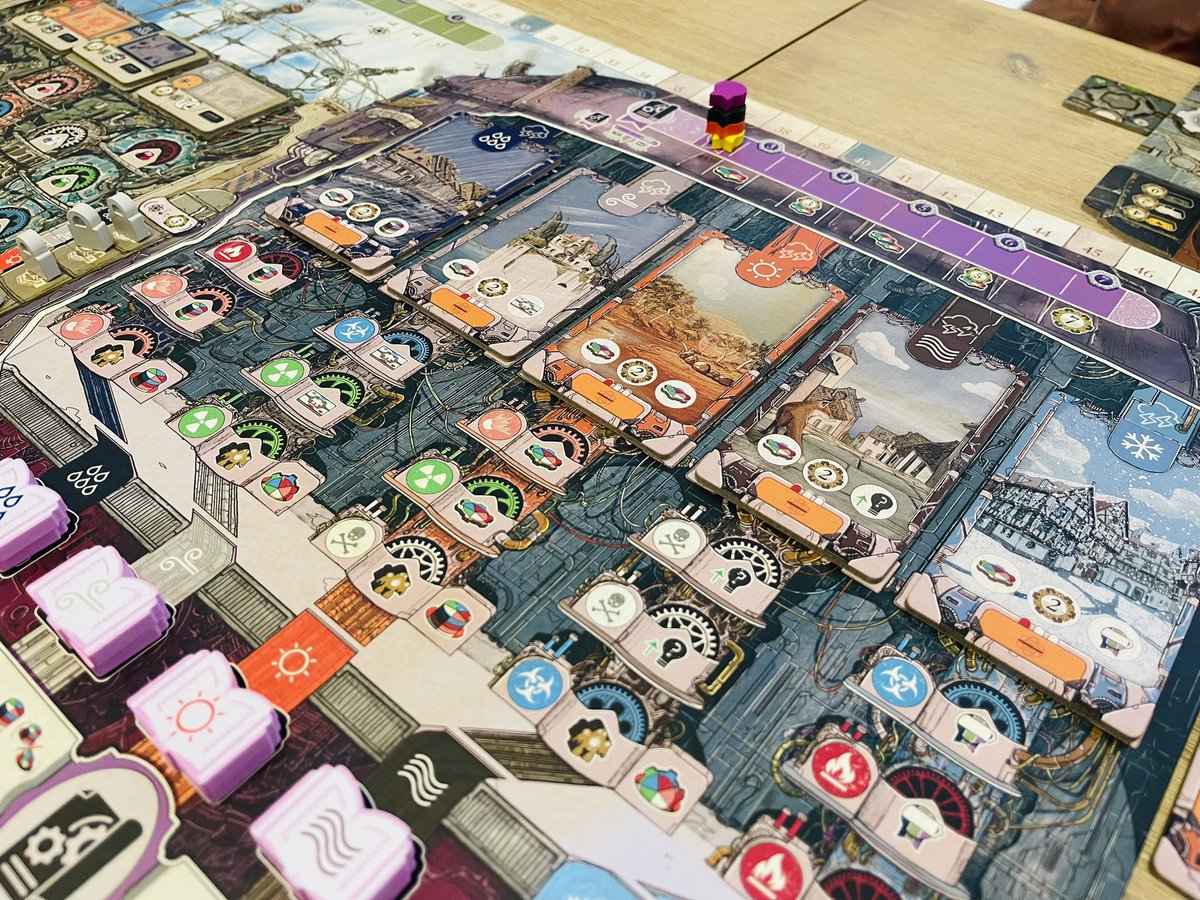 Sarah 🇵🇸 🐘💜🐘 Board Games in a Minute tweet media