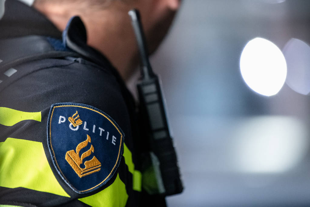 POL_Leeuwarden's tweet photo. familie. Als er schade achterweg zou komen, dan zou dit onderling geregeld worden. #PolWD https://t.co/9Hl0wg2MT6