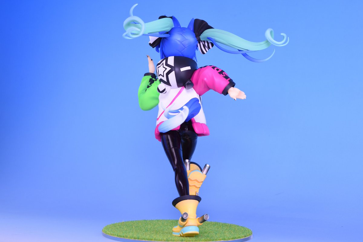 ツインターボのフィギュアが完成しましたー！ 有馬の先頭を駆け抜け