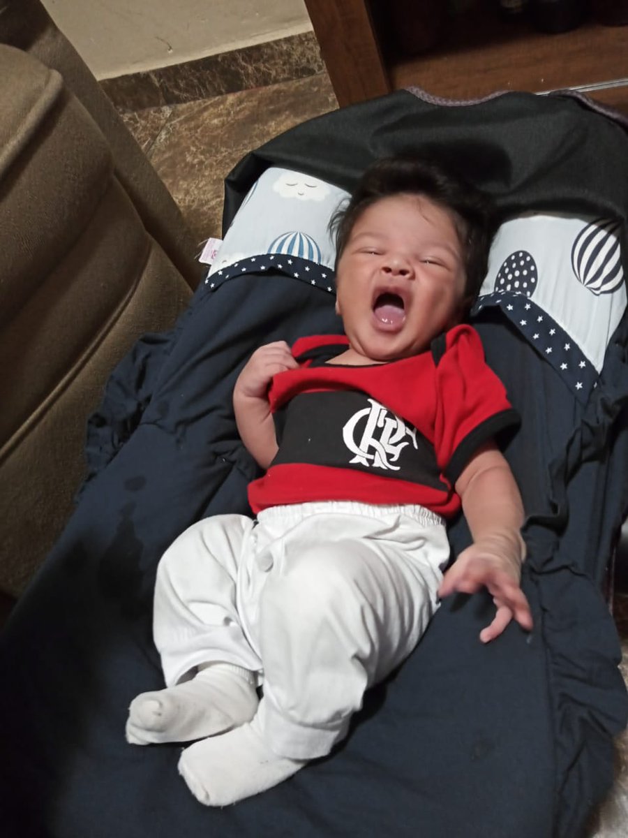 DeCoO_afega's tweet photo. Vms comer esse porco assado ou cozido papai? 🤣🤣♥️🖤 #VaiPraCimaDeles #Mengoo https://t.co/G7aqFCGm36