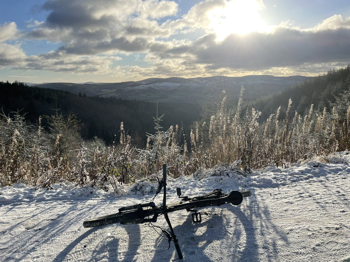 Between blown down trees and snow and ice it was a bit tricky at glentress today. Good though. #mtb #goatmtb @UKMTB_Chat @Absolutemtb1 @MTBTalk
