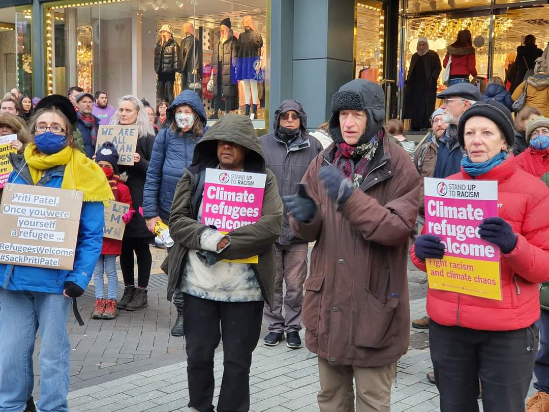 AntiRacismDay's tweet photo. Today 40 people from @sutrbrum held and emergency protest in Birmingham to say #RefugeesWeclome following the deaths in the English Channel this week. #Birmingham #StandUpToRacism Don’t Let Them Drown - Refugees Welcome Here #Protest #SayItLoud #SayItClear #refugeesarewelcomehere https://t.co/G0tkvcGtfp