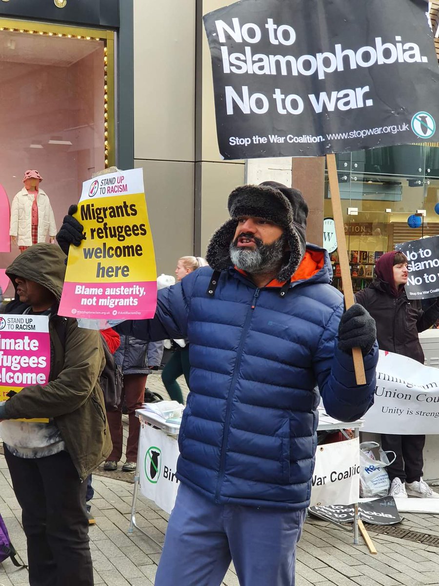 AntiRacismDay's tweet photo. Today 40 people from @sutrbrum held and emergency protest in Birmingham to say #RefugeesWeclome following the deaths in the English Channel this week. #Birmingham #StandUpToRacism Don’t Let Them Drown - Refugees Welcome Here #Protest #SayItLoud #SayItClear #refugeesarewelcomehere https://t.co/G0tkvcGtfp