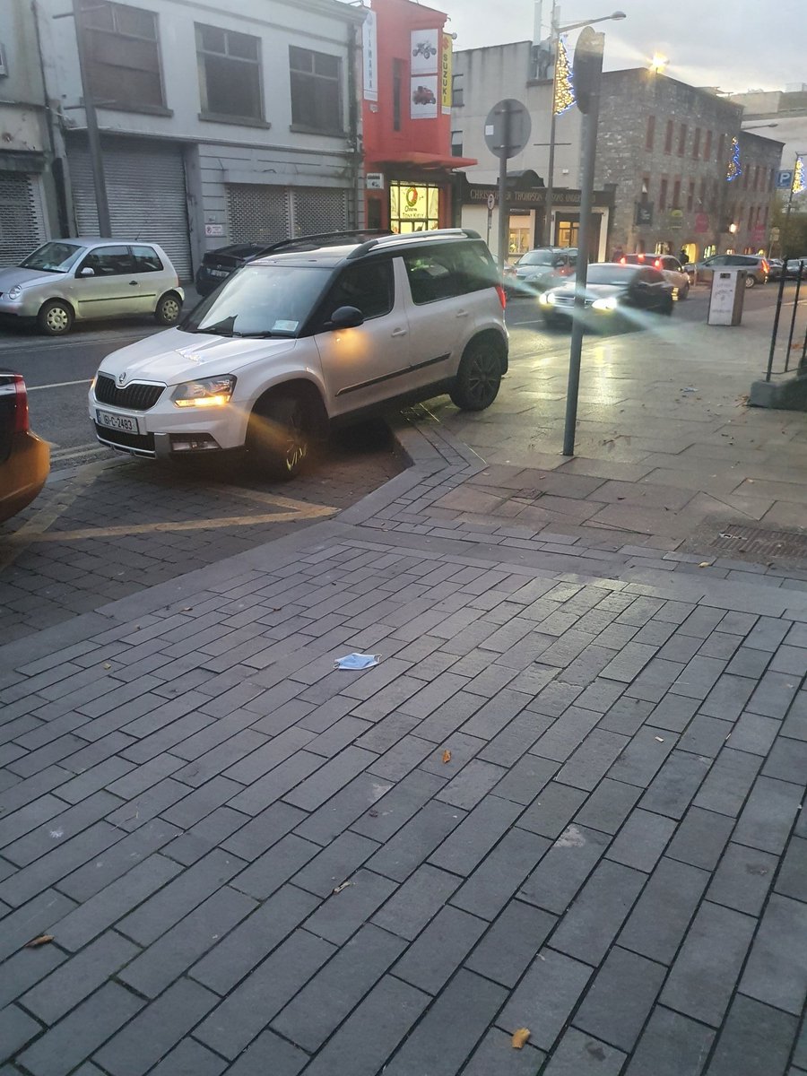 BadParkingLK's tweet photo. Not enough space on, that's why they've bought a @SkodaIRL #madeforireland if ever a hashtag was true to its advertising slogan @GardaTraffic @RSAIreland @LimerickCouncil #badparkinglk #YPLAG #ThinkBeforeYouPark #cleanourpaths #makewayday https://t.co/XyBRHjg4dT