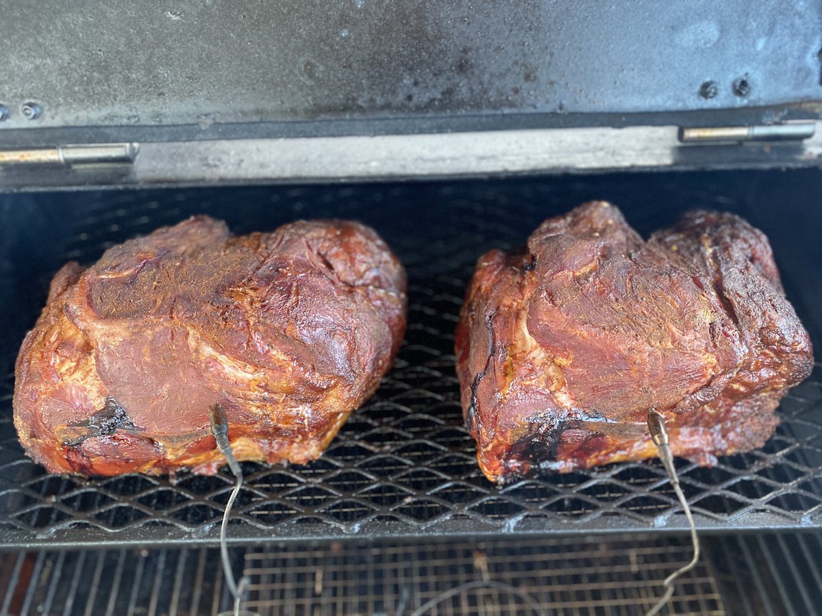 ChrisCuervo78's tweet image. I like big butts and I cannot lie 😎🔥#pork #Porkbutts #YoderYS640