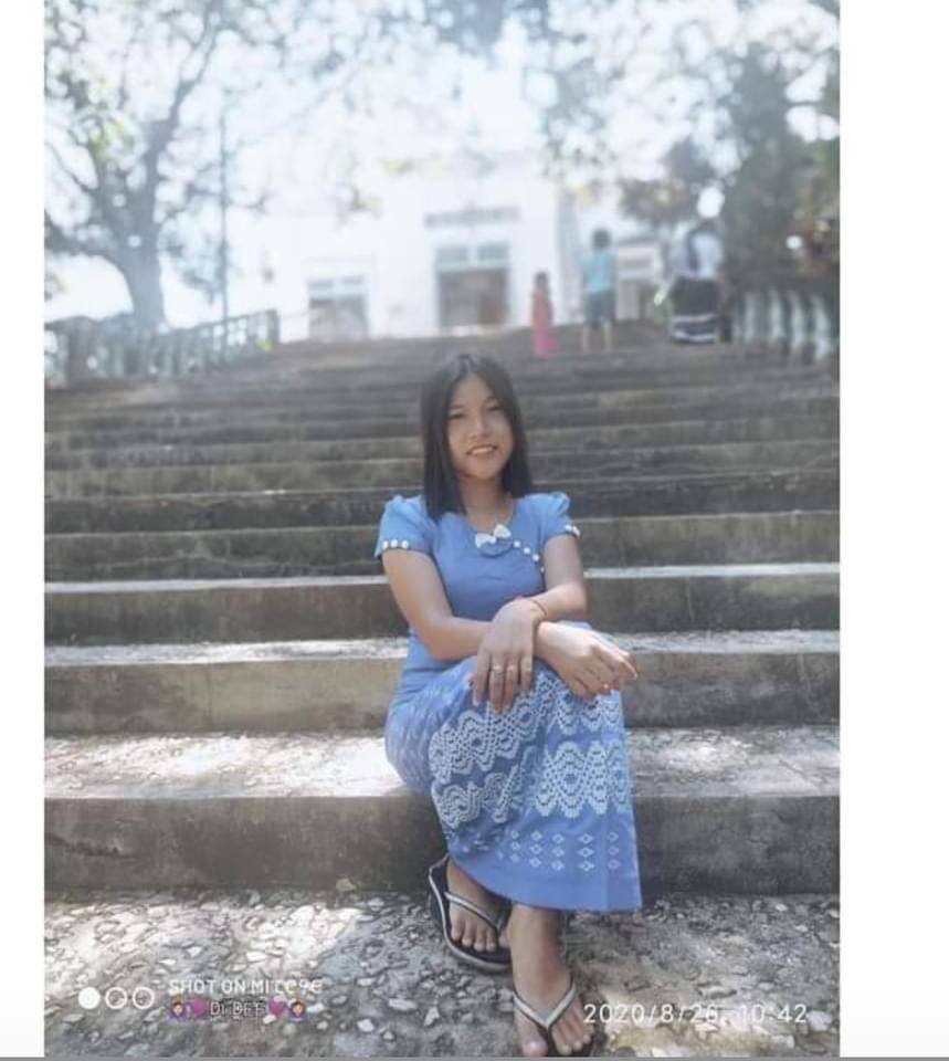 TiTi13467164's tweet photo. Terrorists arbitrary abducted MaSanYatiNway and her mother from their house in ShwePyiThar Ward, Kawthaung Tsp,#Tanintharyi Region. SAC also confiscated the detainees’ phones.  #EndImpunity_EndVAW #Nov27Coup    #WhatsHappeningInMyanmar https://t.co/d3fxdQwbtz