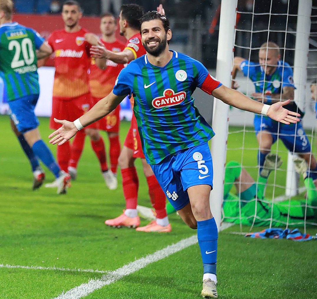 Birlikte başaracağız⚽️💪🏻
<a href="/CRizesporAS/">Çaykur Rizespor</a> 🟢🔵 
#KalbineYakınTut