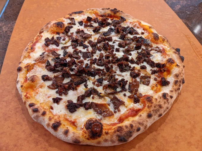 Image from GrubSnob (@GrubSnob)