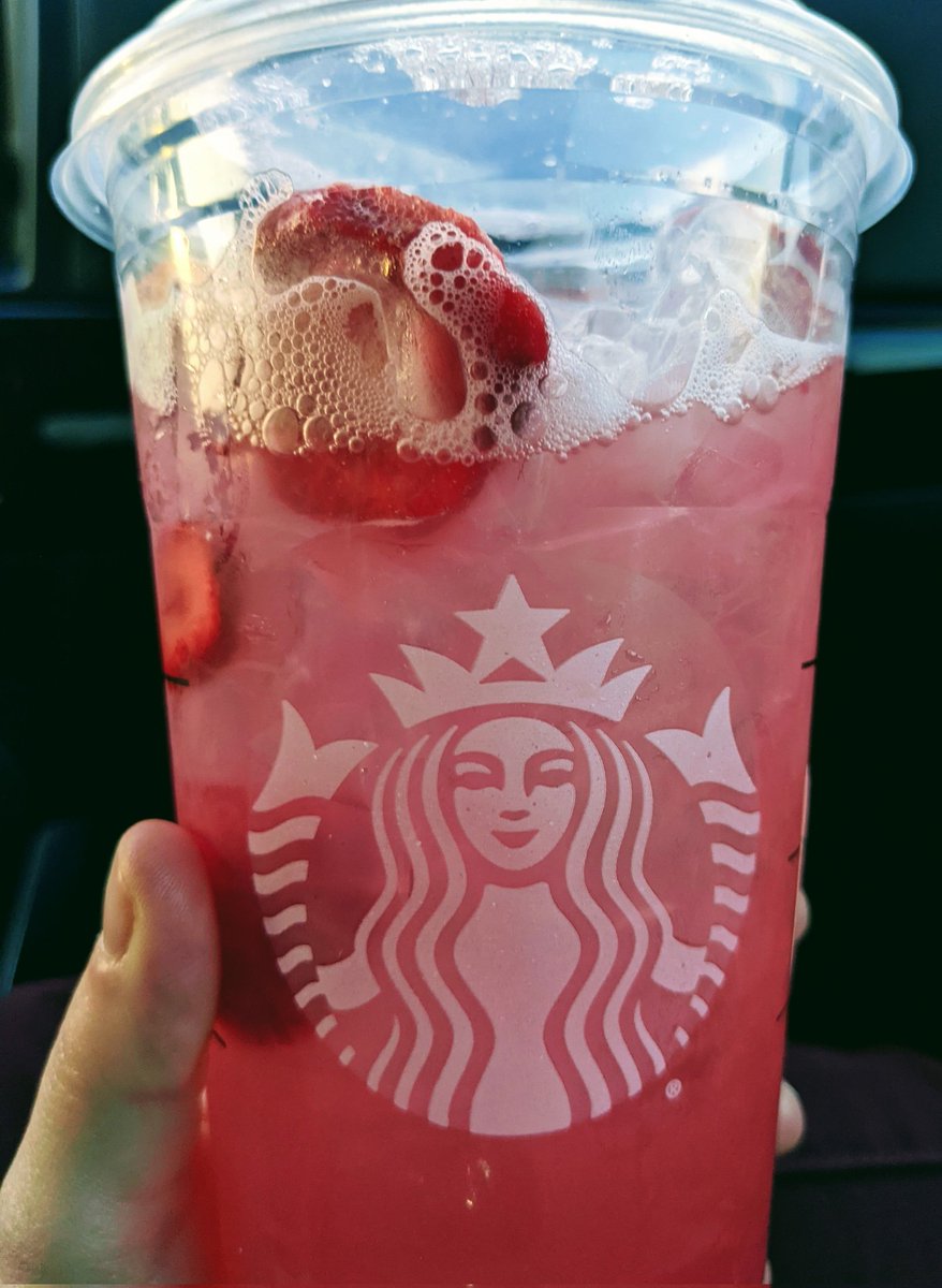 Hippapasta's tweet photo. #LegendaryDad perks taste so good. Thanks @CryptoDadsNFT for the @Starbucks!!! https://t.co/wNYwQVUwto