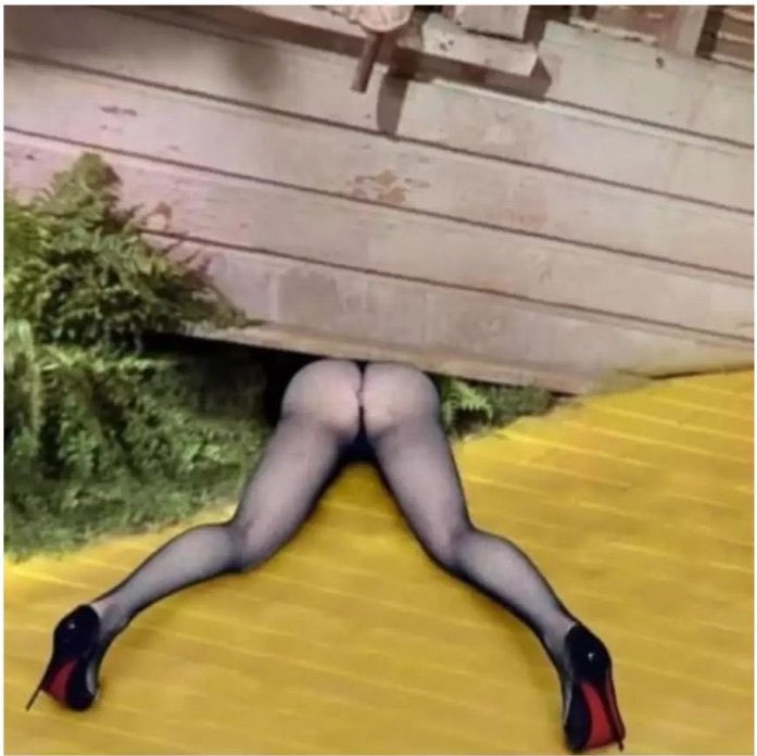 justgivemeafan's tweet photo. HEEEELP #Masonna #ladygaga https://t.co/Pmjece4vYm