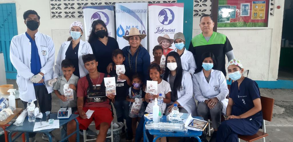 AnaConcomindaba's tweet photo. @lideresasdel continua su trabajo en territorio con sus #Lideresas sirviendo al Pueblo con Brigadas Odontológicas en beneficio de la Niñez Rural, hoy en Salamina-Balzar con atención a 150 niños. @ABorreroVega @XimenaGarzon11 @mariabrownp @GomezlRichard @Willy_pradom @EcuadorCut https://t.co/oevLPywyUi