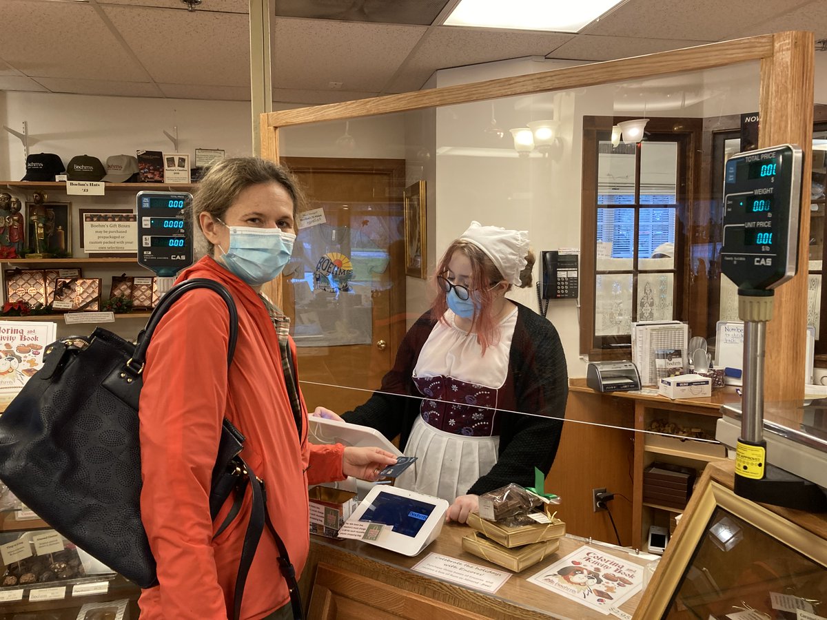 Supporting #SmallBizSat at Boehm’s Candies and Chocolates <a href="/DT_Issaquah/">Downtown Issaquah Association</a> <a href="/NatlMainStreet/">Main Street America</a> <a href="/wamainstreet/">Washington Main St</a> #ShopSmall #IssaquahLoyal