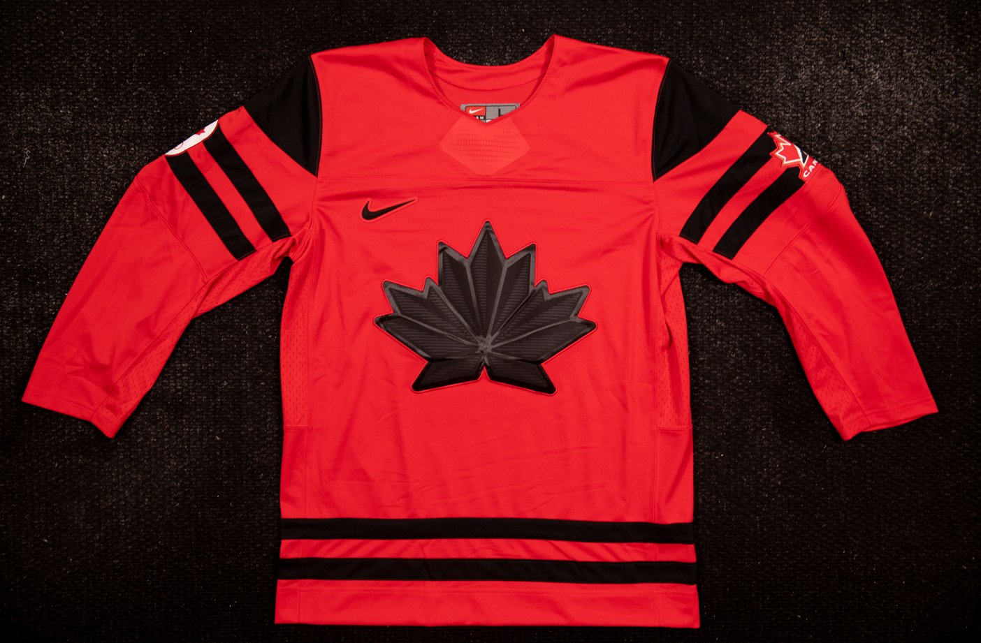 New Red (Black Logo) Nike Team Canada Olympic Hockey Jersey Large