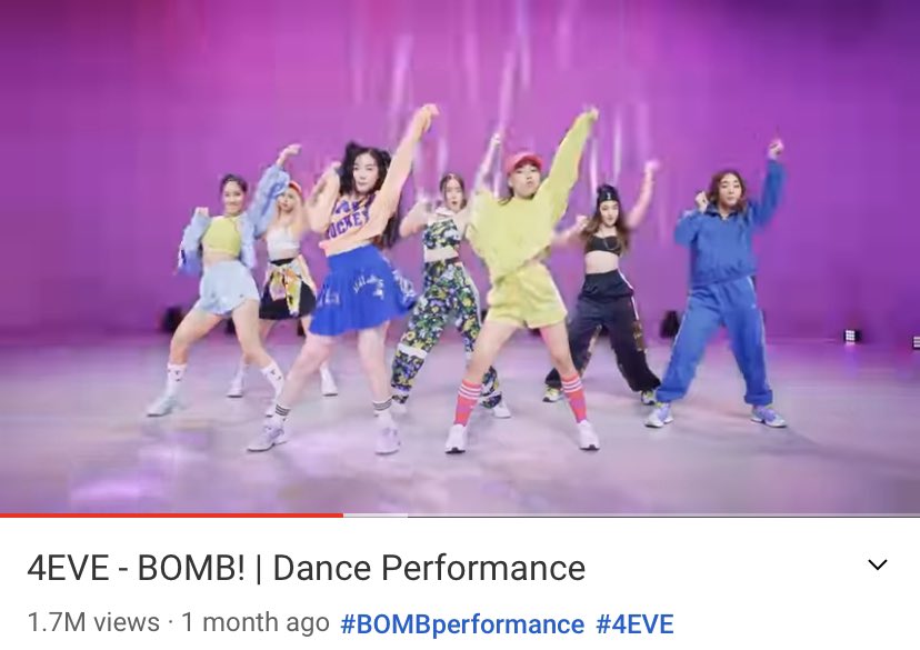 rinaanri8828's tweet photo. โหหหห ยอดวิวเพลงbomb! 1.7ล้านแล้วอะแก สิ้นปีนี้2ล้านพอดีมั้ยยังไง อมก เริ่ดอะ 

#4EVE
#BOMBperformance https://t.co/hnmvhDFwCf