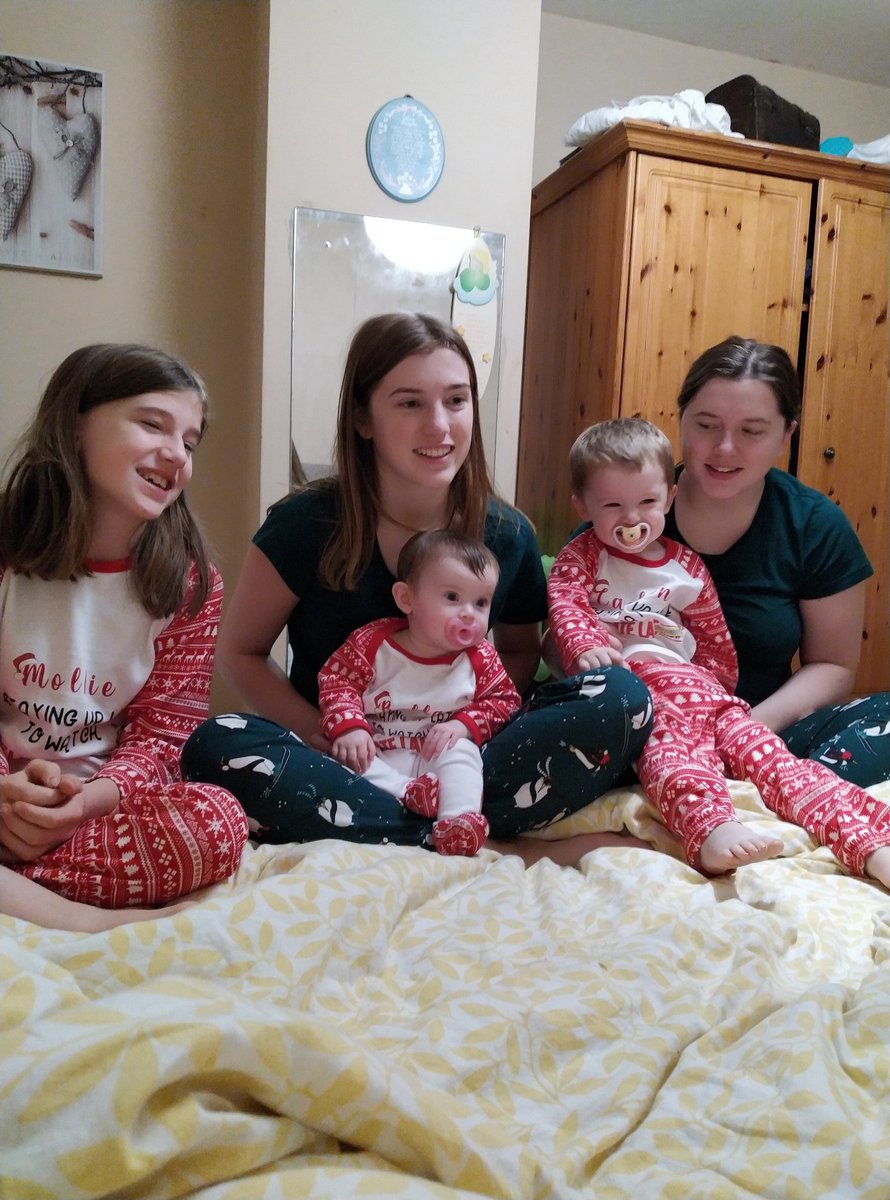 ArkinsSarah's tweet photo. #toyshow #TheMorningAfter #theynevergettooold https://t.co/SHy184Y5ft