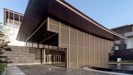 Greenland Project of the Month features Greenland Akara Resort located in Xianyang, Shaanxi. This is a modern interpretation of the Qin Dynasty style, providing immersive local experience to the guests. 

#resort #hotel #qinstyle #gettaway #destination