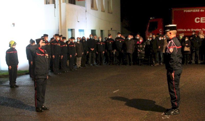 FredericPignaud's tweet photo. Hier soir, passation de commandement au CI Blanzy entre le ltn @AdanAdrien et le ltn Philippe SEURRE en présence de @Prefet71 @AccaryAndre @Gauvain_Raphael @UDSP71. Dénomination du CI « André Quincy » en présence de sa veuve et de sa famille. #mémoire #tradition https://t.co/Fvl0eoyBdE