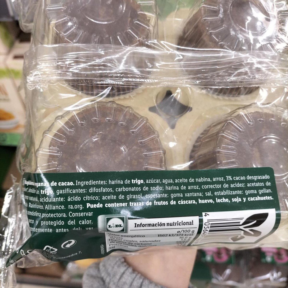 veganospain's tweet photo. NOVEDAD! Magdalenas veganas en Lidl. Sabor vainilla y sabor chocolate.

Precio: 1'89€ https://t.co/dFXv7YUY3L