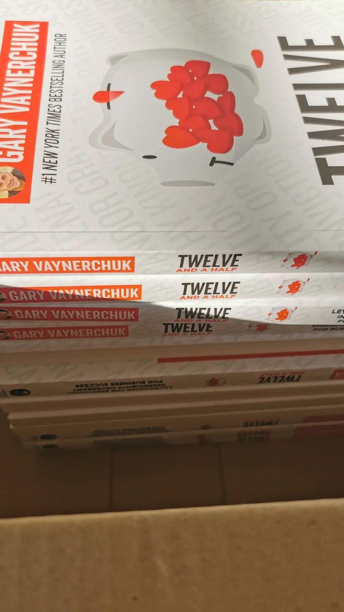 zcoinax's tweet photo. @garyvee @12andahalfbook https://t.co/aj1HeBtFuP