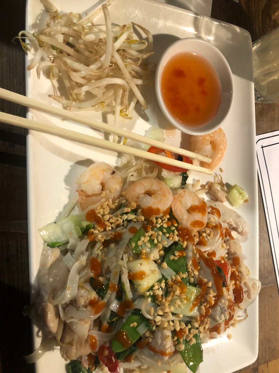 OfficialAirRae's tweet photo. pho! ^-^ https://t.co/fVjt2hWuqb