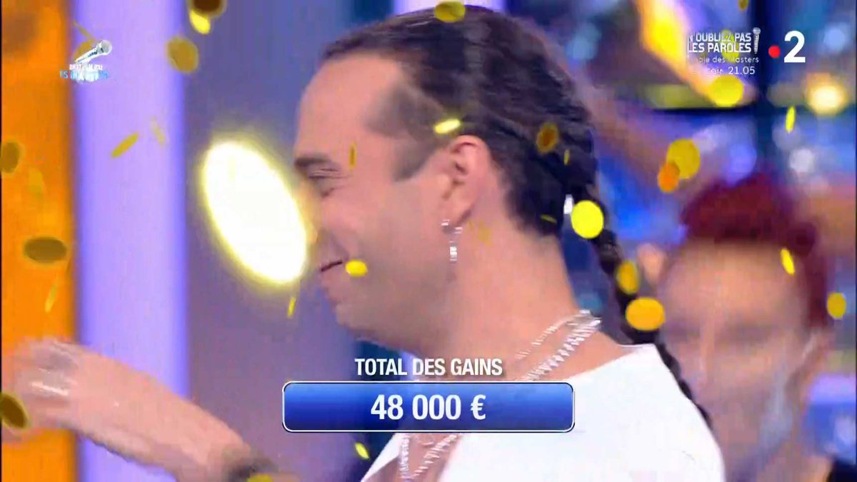titi1960's tweet photo. 1er #MatchAller des 1/2 finales des #Masters2021 de #Noplp de @nagui du samedi 27/11/2021
@RVMrkl gagne le #matchAller avec un sans faute et 48 000€ dans sa cagnotte
@DamourToni n'a pas donné ses dernières paroles, le match retour à 21h00
Maintenant c'est @kevinNOPLP Vs #Asene https://t.co/ykf3CljILE