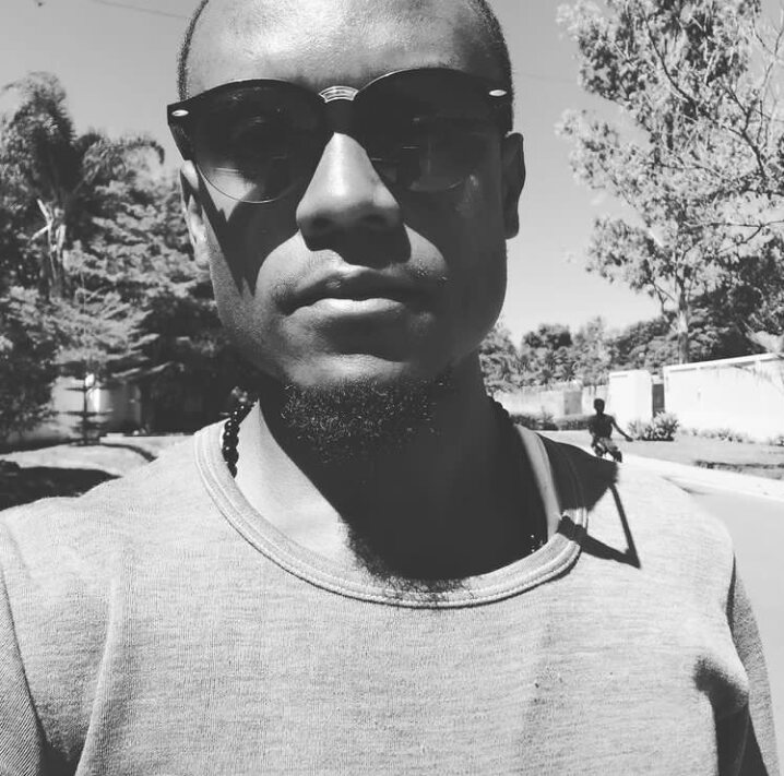 creivendesigne's tweet photo. When #PEOPLE show you how to do something they don't mean you are wrong they think you can do better https://t.co/fUWp3oHJ7P