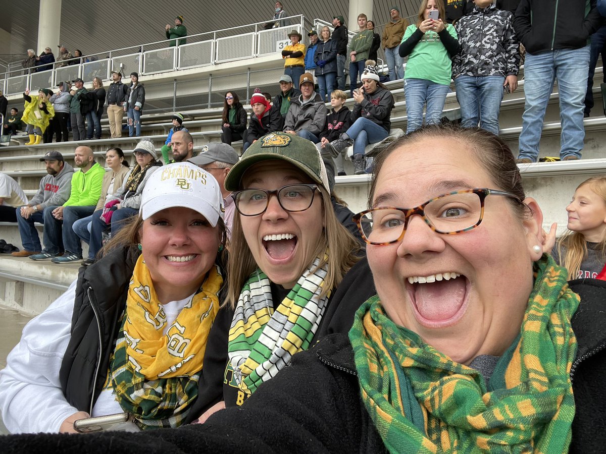 What do you do on your teacher/Thanksgiving break? #sicem #GameDay <a href="/BUFootball/">Baylor Football</a> #iamwfisd