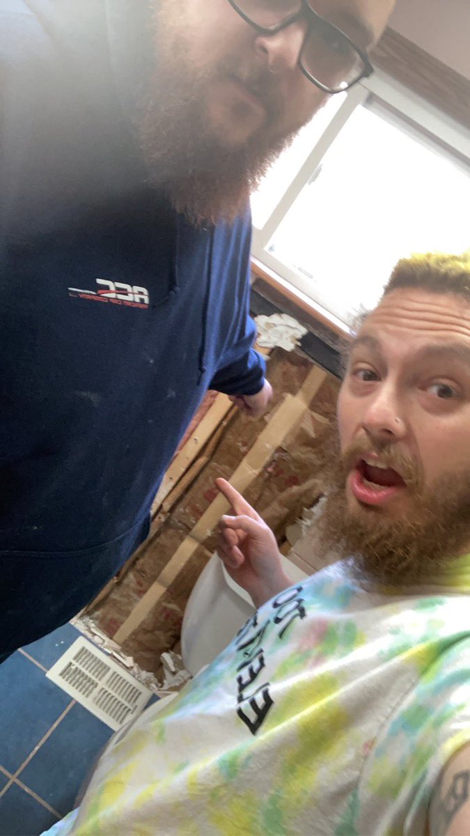 Too_Elevated710's tweet photo. Need your bathroom taken apart we got you! https://t.co/fVLFKQlPWk