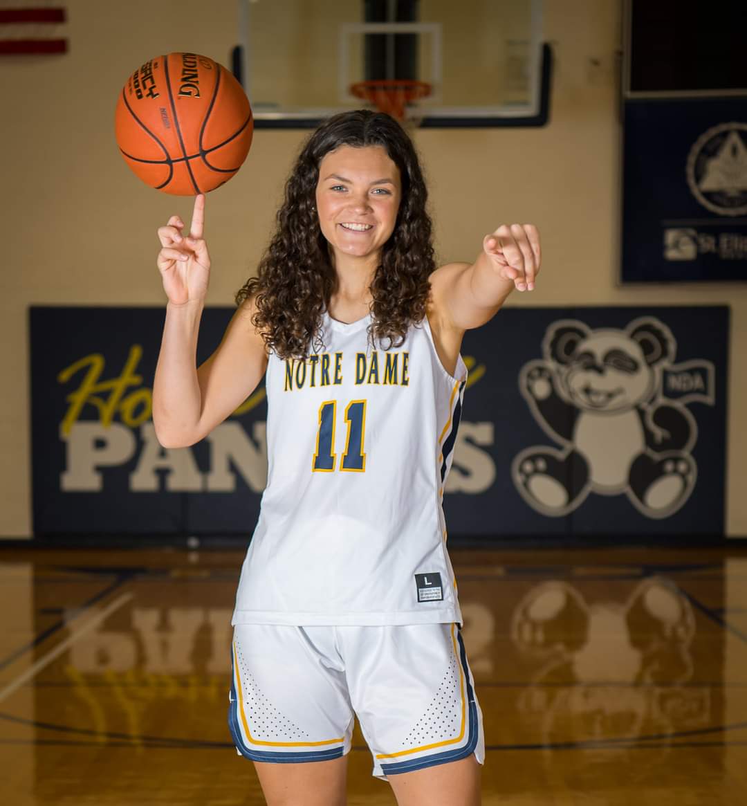 NDA_athletics's tweet photo. 3๏ธโฃ days to tip-off #SeniorSpotlight
#11 Abby Breeze aka 'workhorse'. Never afraid to mix it up, do the dirty work, protect the paint and gobble up EVERY rebound! Watch out 9th region, she's coming for ya!
#PostSquad #paNDApack #HoopsSzn #Road2Rupp https://t.co/4I1lHU3782