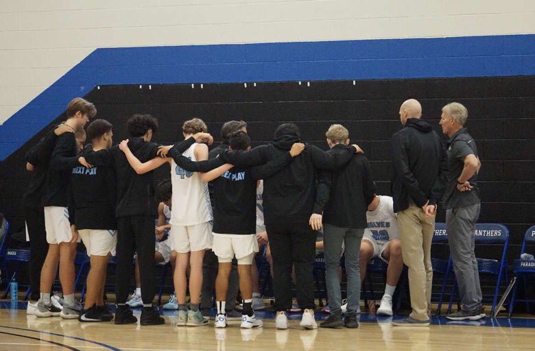 Donell_70's tweet photo. Semi finals once we win off to the championship game at the paradise honors tournament!! @CoachPerrone @EFHSBasketball https://t.co/utUDSvCtiI
