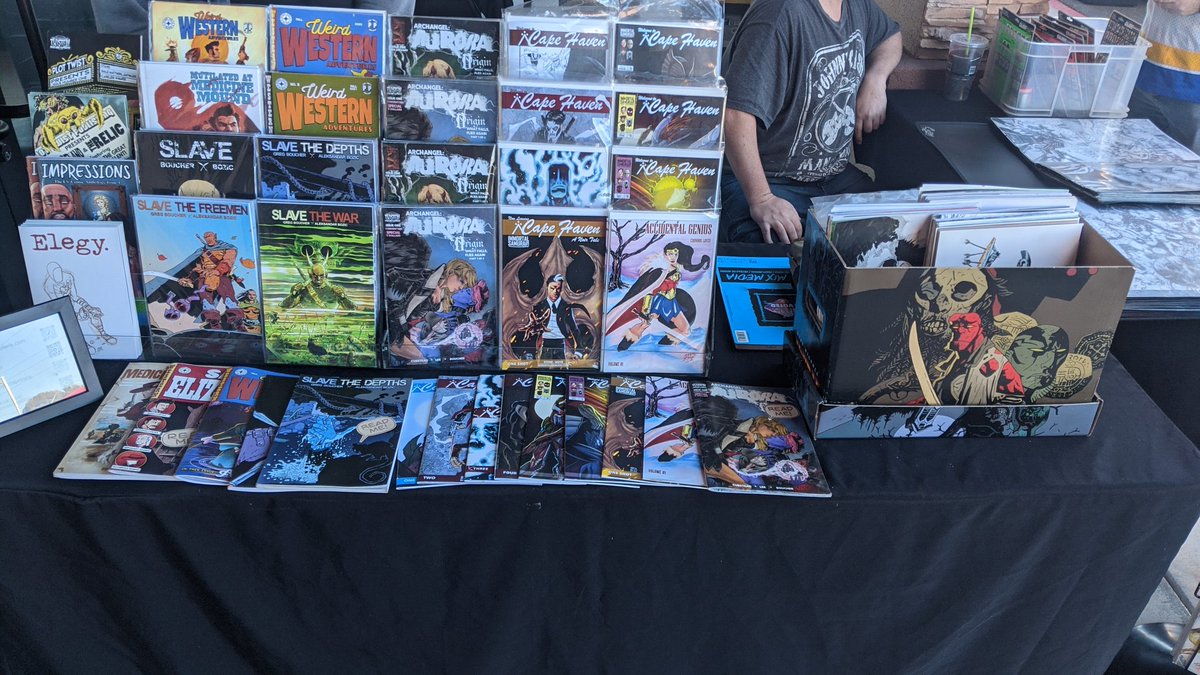 JamesLeeStone's tweet photo. Down here with @truenorth #MoPins @CillianCubstead outside @comics_reality for the @RogueToys #toyswap 10-2pm #localcreatives #indiecomics @plottwist702 #makefriends #nerdculture702 https://t.co/uW3vSi2eCZ