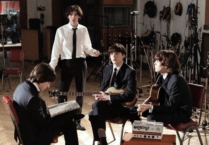 Estos 4 actores le darán vida a Los Beatles ... Jonah Lees ( John Lennon ) , Blake Richardson (Paul McCartney), Leo Harvey Elledge ( George Harrison ) , and Campbell Wallace ( Ringo Starr )  en la pelicula sobre Brian Epstein  MIDAS MAN