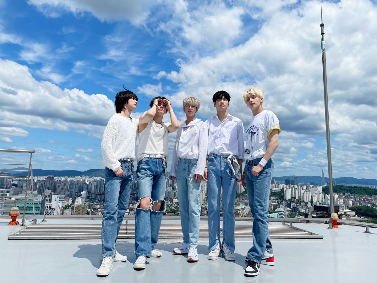 fromistxtfiles's tweet photo. ✨ thread of threads ✨

(masterlist of edits, crumbs, etc) https://t.co/CnFnRYIIrZ