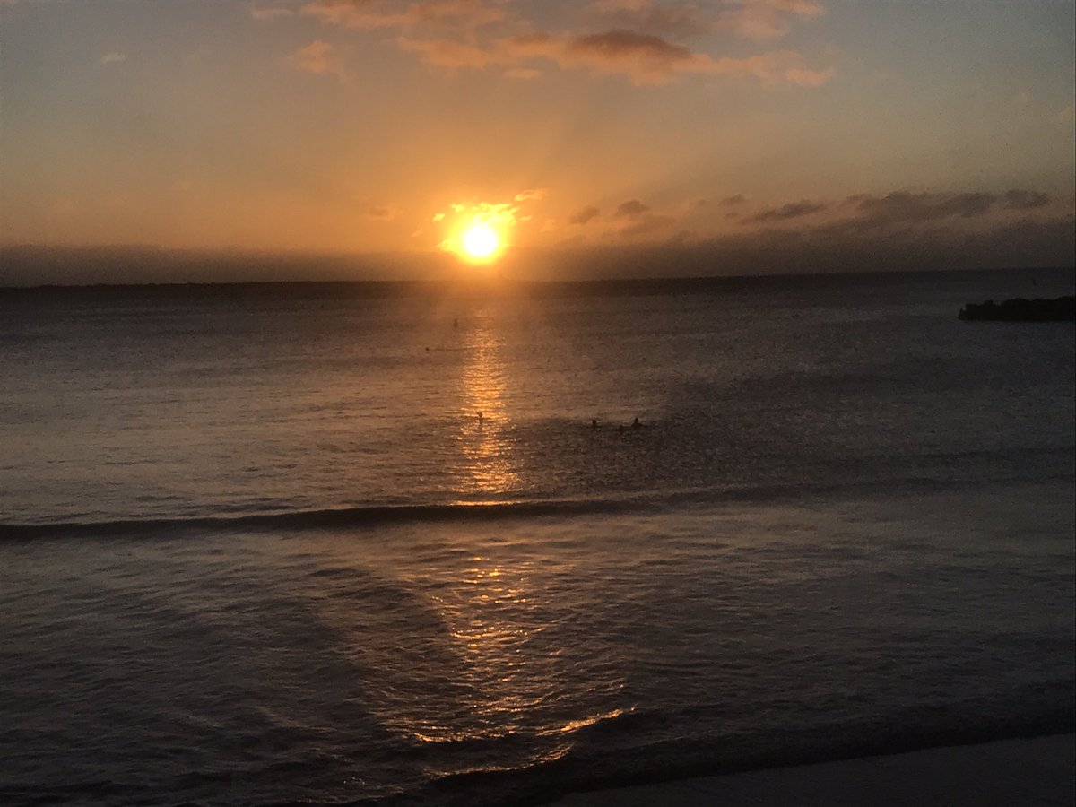 leevalleywalks's tweet photo. What a day from sunrise to sunset #Coppercoast #Waterford #hikingbreak #walkingroup #sea #coast #scenery #weekend https://t.co/AGL5OWnBMq