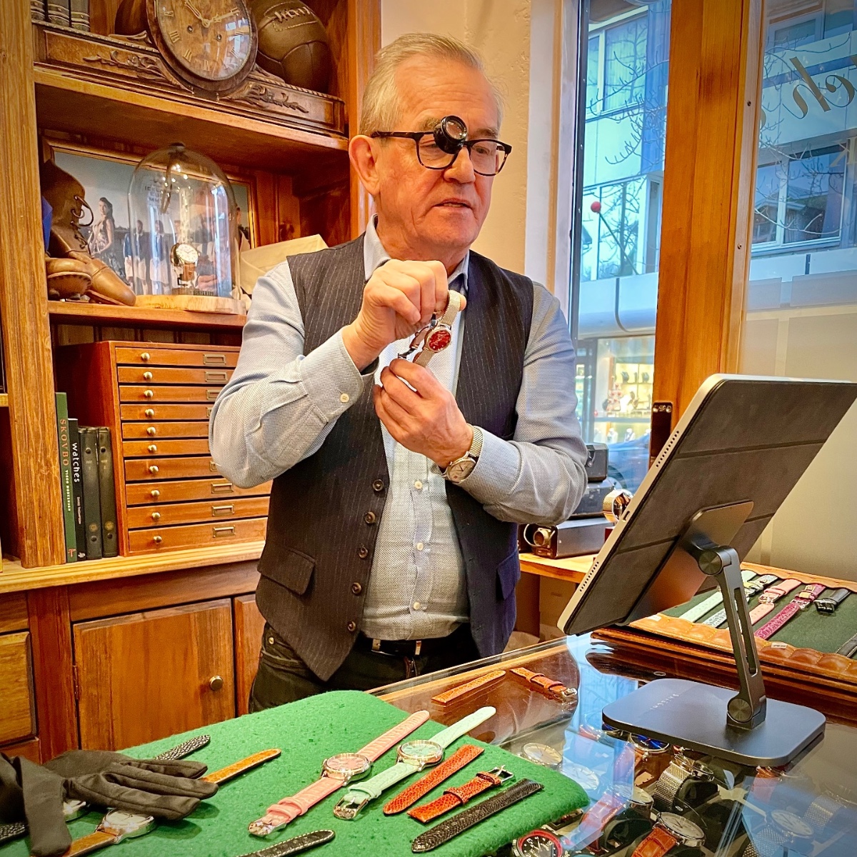 Anyone can shop and speak with us live using FaceTime from anywhere in the world! This afternoon Gilbert &amp; Sigurdur where helping a customer in the USA choose the correct watch for them 😀 Contact us and we will setup an appointment with you!