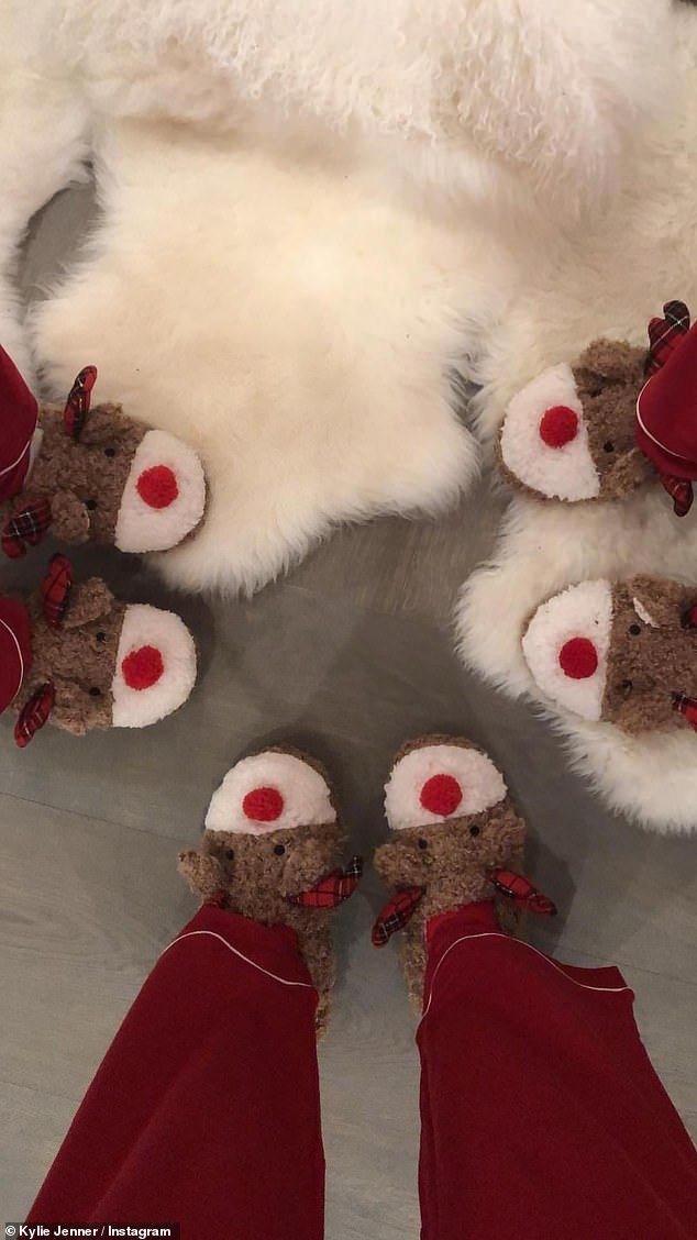 🎄Моя первая предновогодняя #ЦепочкаТвиттерских 🎄

☃️читайте меня - я #взаимная
☃️рт этого твита
☃️читайте ретвитнувших

💫Новогоднего настроения!!!!💫
 💜 #цепочкатвиттерских 
 💜 #взаимнаяподписка 💜
 💜 #ЦепочкаФолловеров