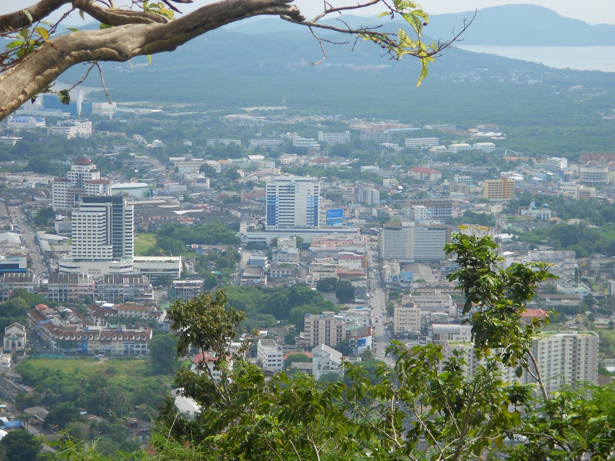 OceansTravel's tweet photo. Phuket is the largest island in Thailand, and is one the best places to visit if your going to the country. With it's typical tropical weather, Phuket is the perfect place to get the utopia feel! It also has a vast city, full of amenities you can use

#Thailand #phuket #traveling https://t.co/Kwn4RZ2qSB