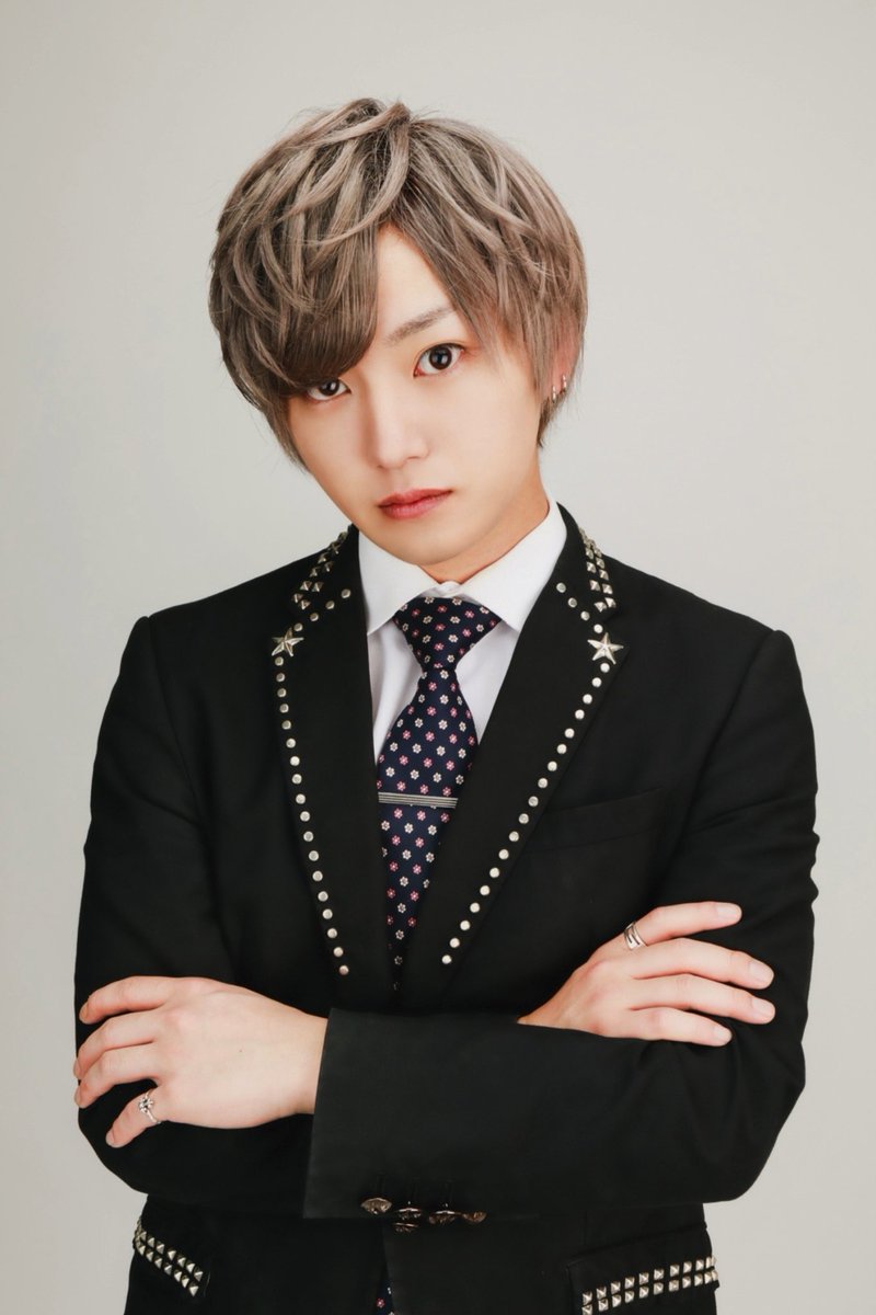 Le_Alize1126's tweet photo. 👑本日のラスソン👑
東条椛月主任🥇
本日昇格祭ということで
主役らしい立ち回りでした!
本人も楽しそうに
そして周りも心からお祝いだと伝わる
暖かい一日となりました🥺✨
明日も18時からOPENです!
#ホスト
#宮崎
#宮崎ホスト
#東条椛月
#LECIEL
#LeAlize
#ホスト求人
#求人
#宮崎ホスト求人 https://t.co/3qq3DZbxuq