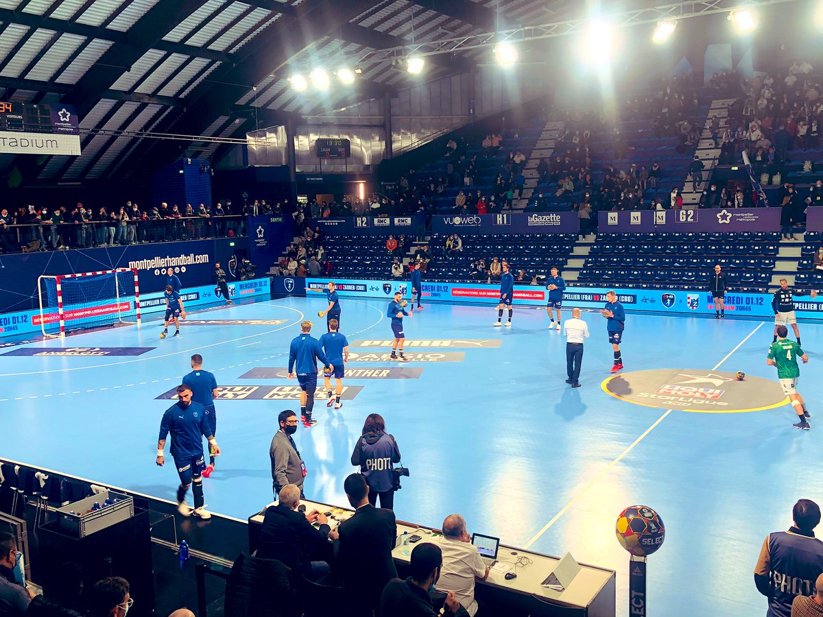 CDS0711's tweet photo. A 20 minutes d’un crucial #derby de #Handball au #FDI Stadium contre @USAMNIMESGARD, c’est important de rappeler ce qu’est le @mhbofficiel : 1 #club mythique avec 1 palmarès vertigineux. #MHBUSAM https://t.co/o0Ap0y53H3