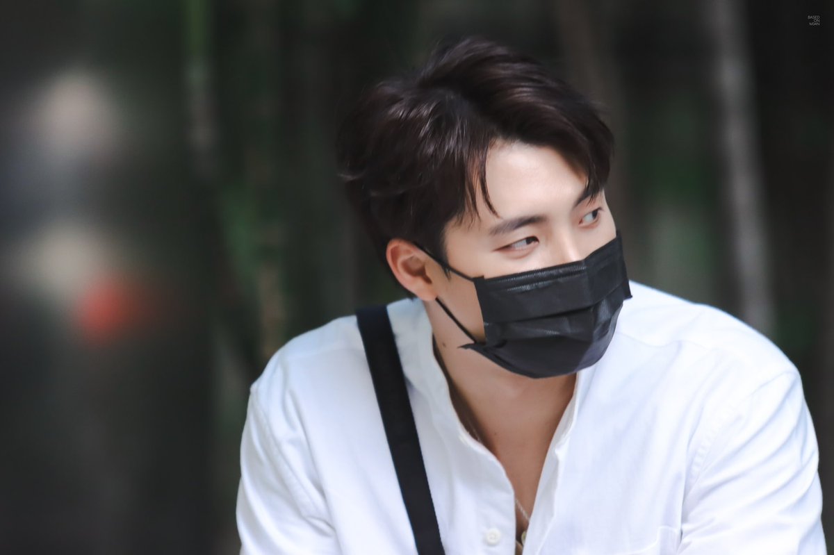 basedonm34n's tweet photo. 💙💙

#MeanPhiravich @m34nismind 
#YMExTheYearbook https://t.co/WFZGVSQk0P