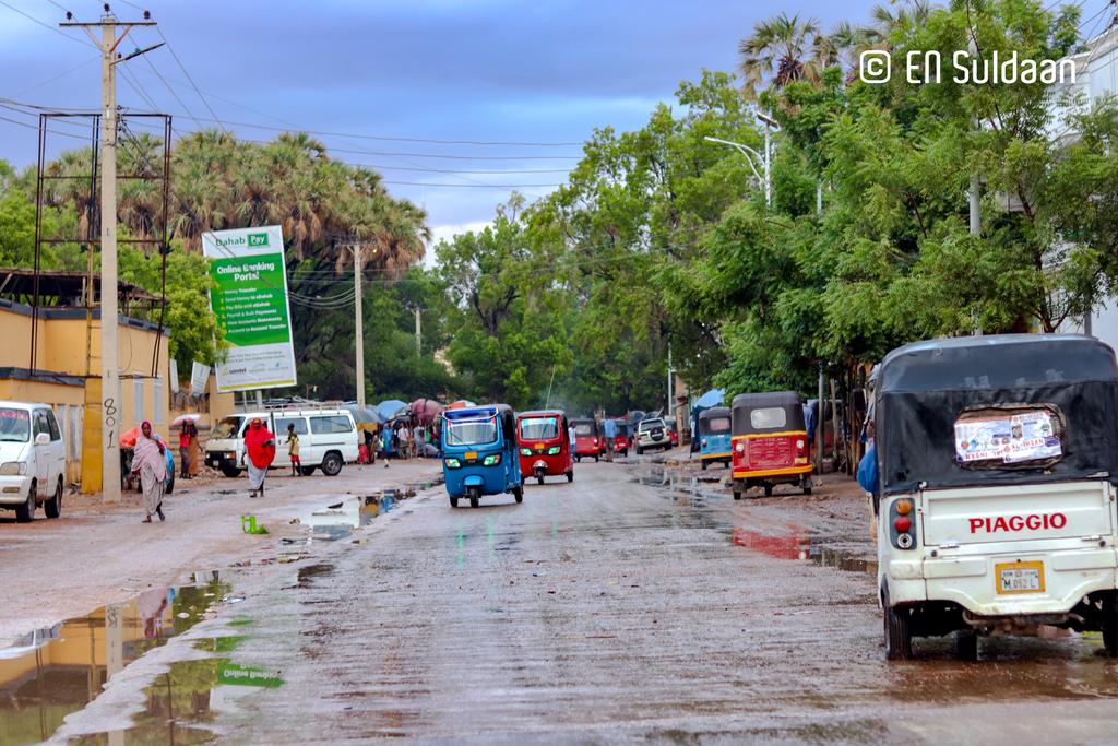 ensuldaan's tweet photo. Beledweyne oo Robeysan ❤️
@MohamedSelh @HusseinSabrie @voasomali #Somalia #My252 https://t.co/lw8WunonyT