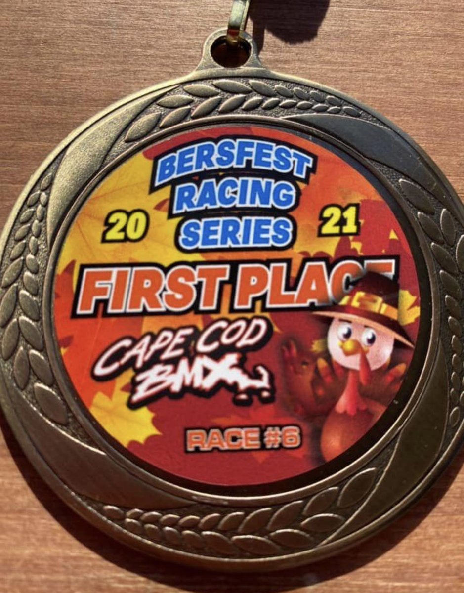 Race night!

Registration 3-4p, racing to follow.

Check out those medals! 🦃👇#BMX