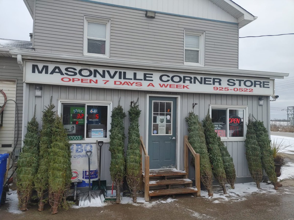 MMFireDept's tweet image. We have deliver our first load of Christmas trees to the Masonville store. Also please remember we will be selling them in the parking lot of Trainer Games Fitness centre next Saturday.